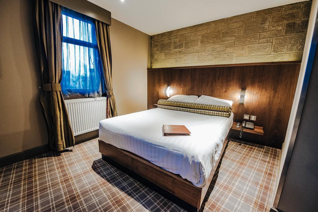 Lynnhurst Hotel Johnstone Extérieur photo